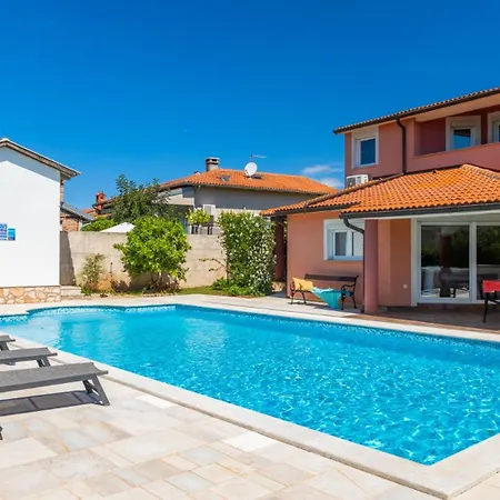 فيلة Casa Luce By Guide بولا
