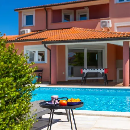 فيلة Casa Luce By Guide بولا